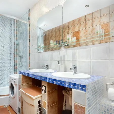 Apartment Niepodleglosci By Renters